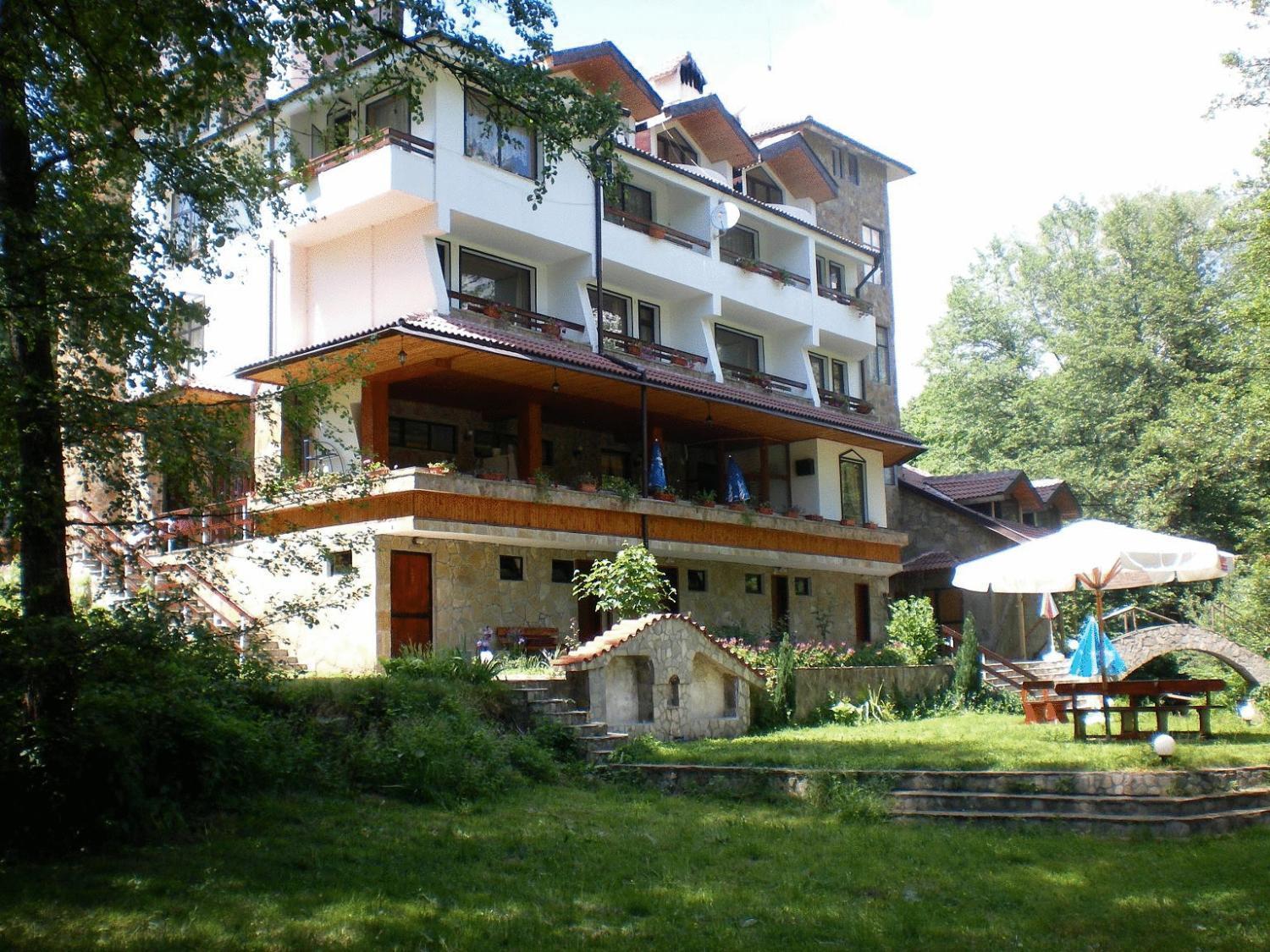 Hotel Paradise Place Kalofer Exterior foto